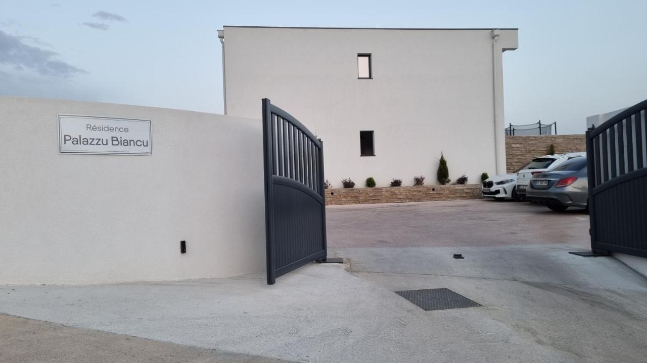 Palazzu B Reservation 3 Nuits Minimum Аячо Екстериор снимка